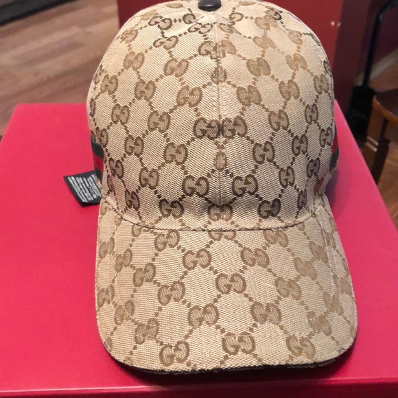 Gucci Cap In Excellent Condition - Picture 8 of 9